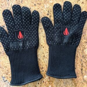 Black Heat Resistant Gloves